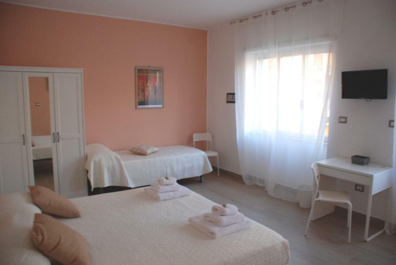 Binario 2 Hotel San Giorgio a Cremano Kültér fotó