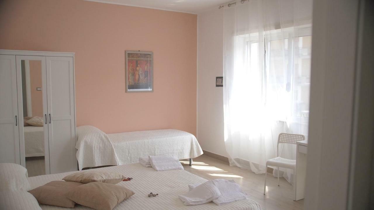 Binario 2 Hotel San Giorgio a Cremano Kültér fotó
